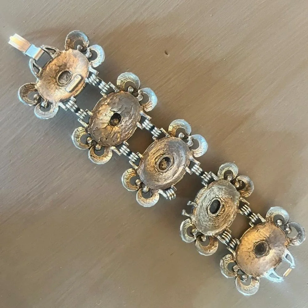 ✨ Vintage Statement Bracelet ✨‎
